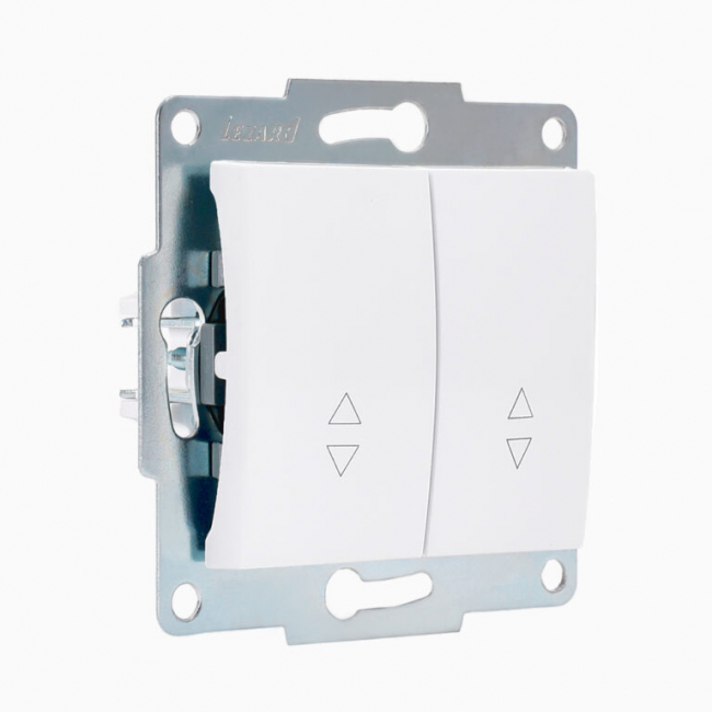 Karina Переключатель С/У 2-кл. проходной 10А бел. Lezard